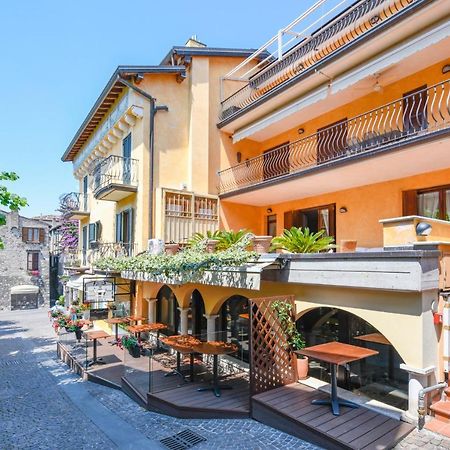 Prestige Apartment Sirmione Exteriör bild